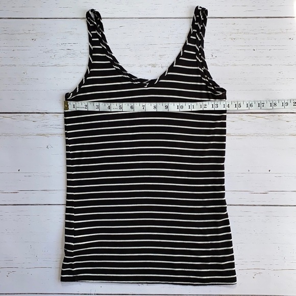 Reitmans Tank Top Reversible Striped Black and White - Picture 12 of 14